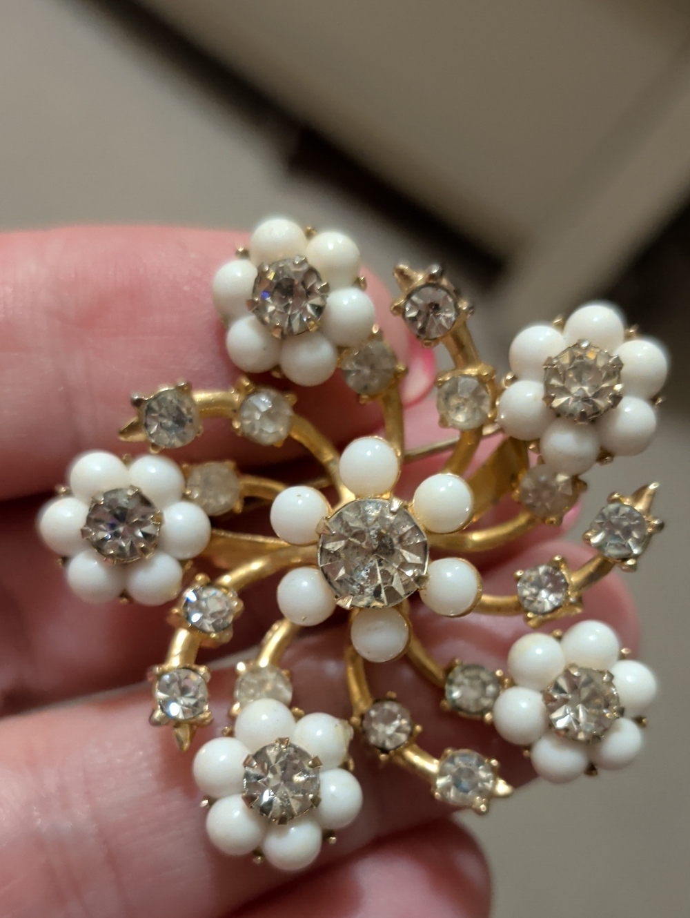 Coro swirled White Lucite And Rhinestones flower Vintage brooch Mid Century